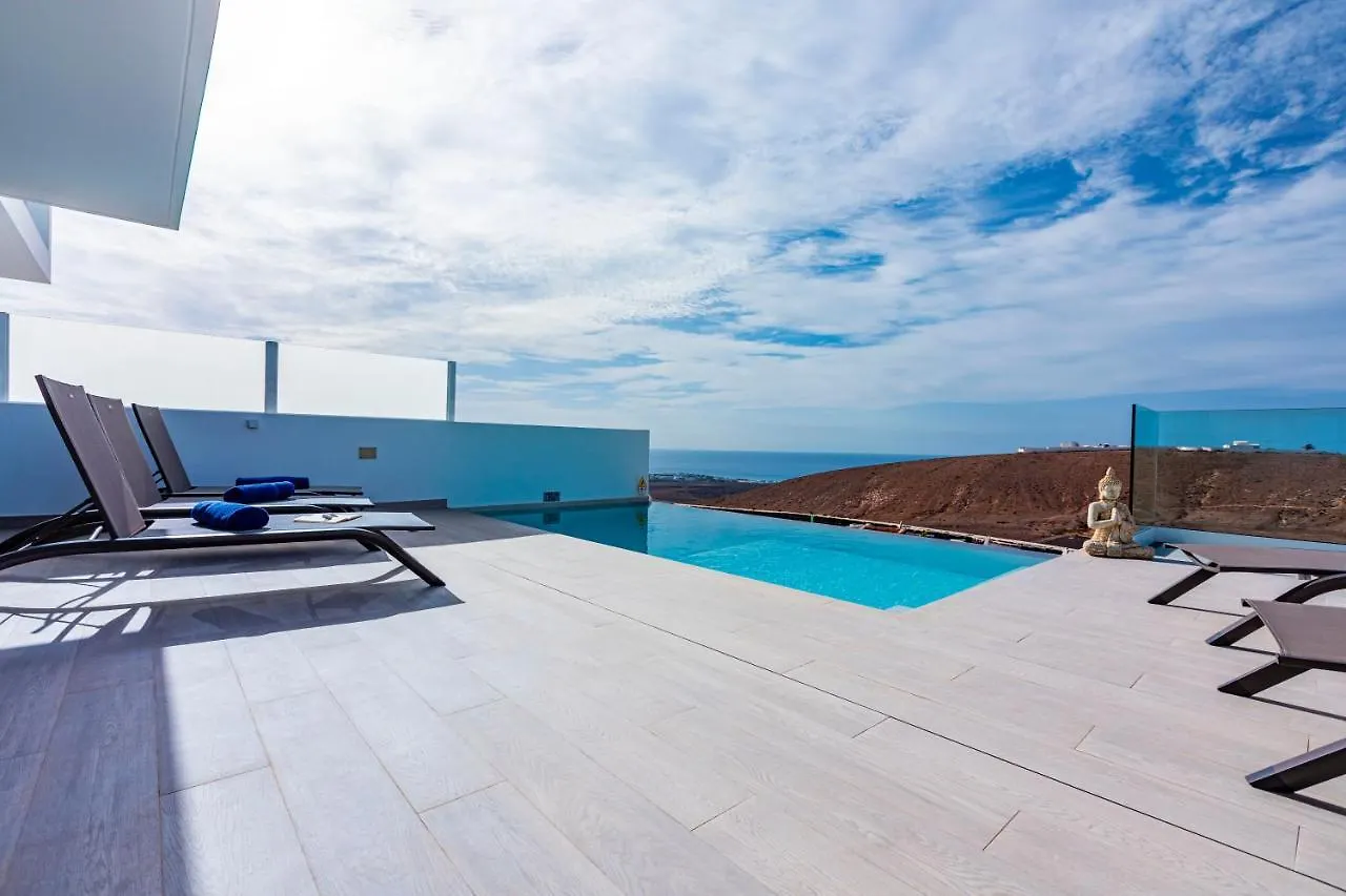 Villa Mandarina location